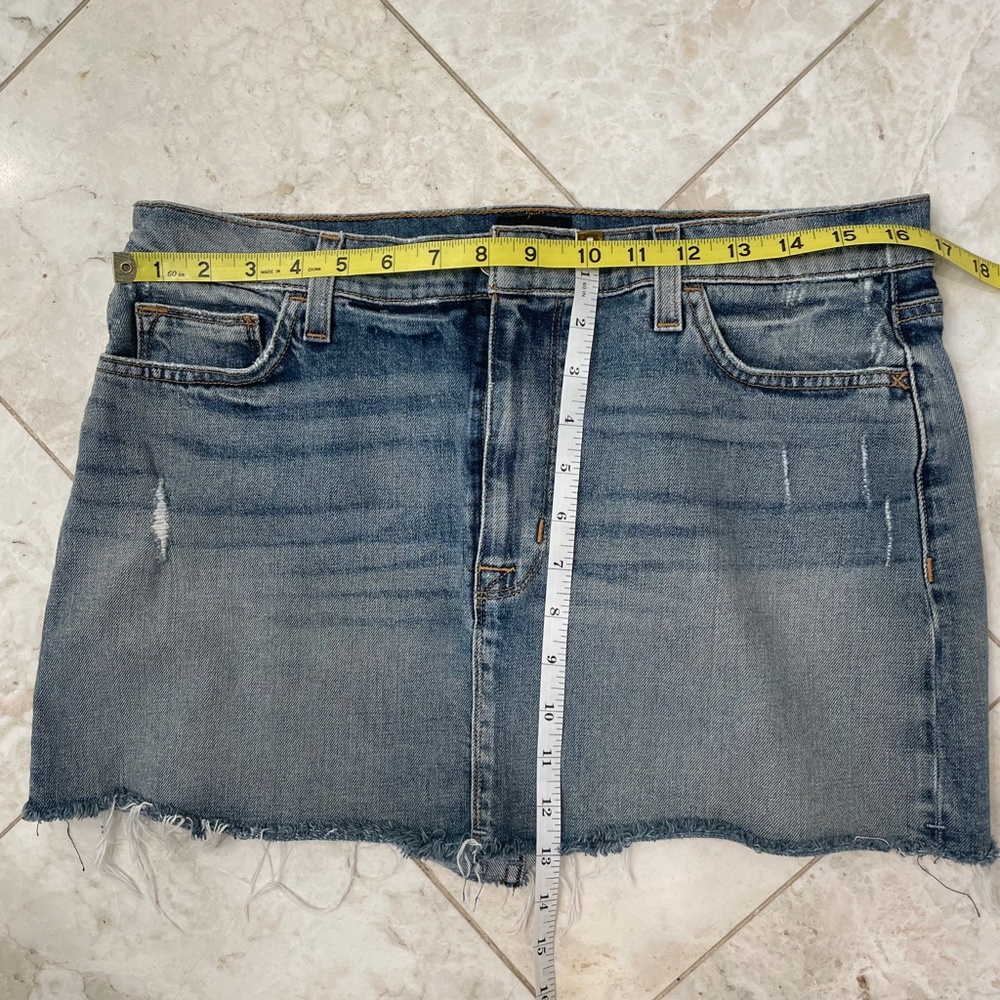 HUDSON JEANS {M} Vivid Denim Mini Skirt Raw Hem - Picture 4 of 9